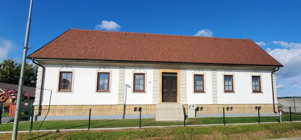 Profana stavban dediščina Bolehnečici: Domajnkova hiša